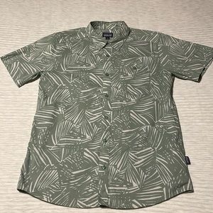 Patagonia Go To Shirt - Size M